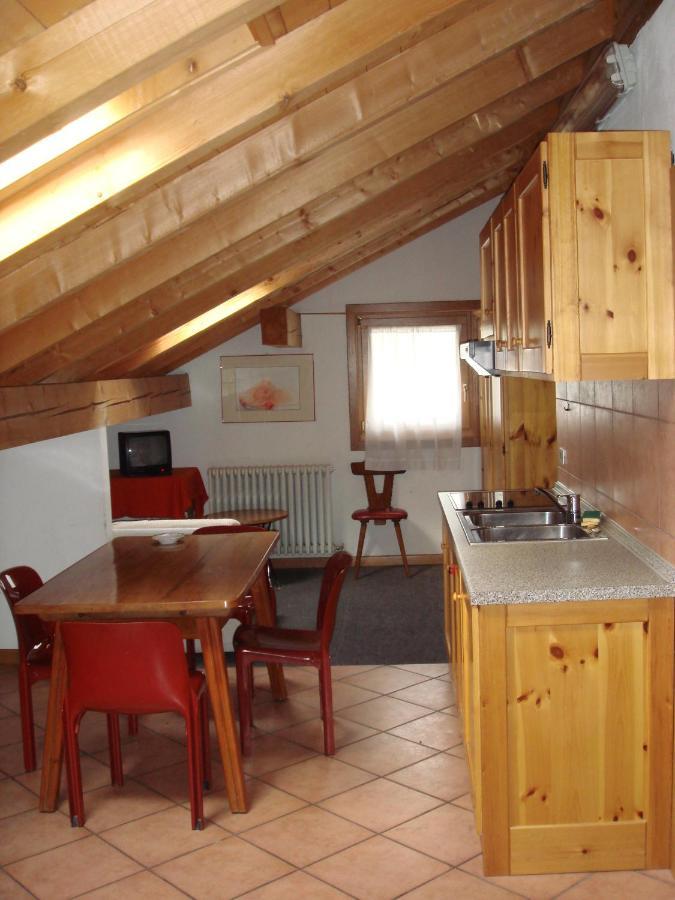 Aparthotel Casa Stefano E Lucia Bormio Zimmer foto