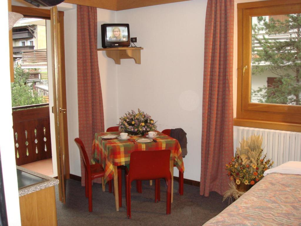Aparthotel Casa Stefano E Lucia Bormio Exterior foto