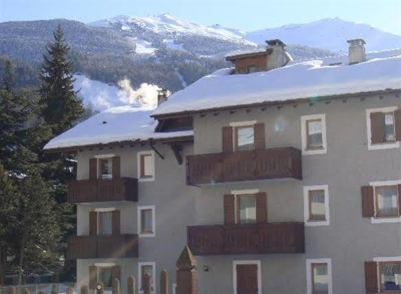 Aparthotel Casa Stefano E Lucia Bormio Exterior foto