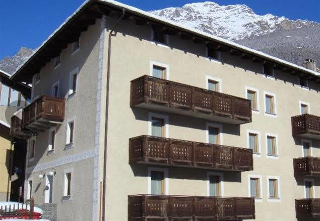Aparthotel Casa Stefano E Lucia Bormio Exterior foto